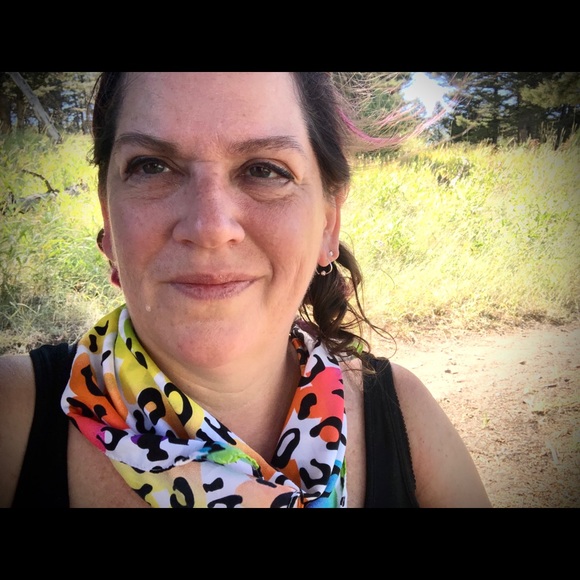 Meet your Posher, Sara - Picture 2 of 2